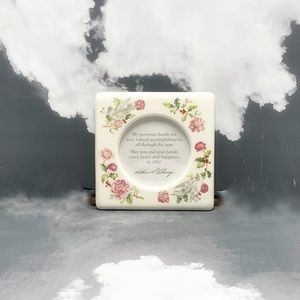 🌸☁️Avon Vintage Photo Picture Frame Happy Holidays (1979)